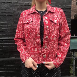 <img class='new_mark_img1' src='https://img.shop-pro.jp/img/new/icons20.gif' style='border:none;display:inline;margin:0px;padding:0px;width:auto;' />Paisley Jacket RED