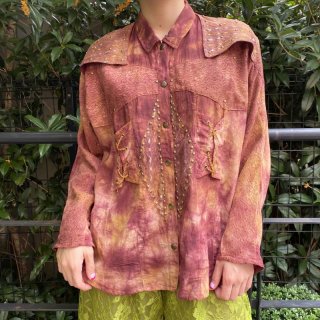 <img class='new_mark_img1' src='https://img.shop-pro.jp/img/new/icons20.gif' style='border:none;display:inline;margin:0px;padding:0px;width:auto;' />tie-dye design shirt
