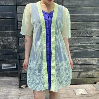 <img class='new_mark_img1' src='https://img.shop-pro.jp/img/new/icons20.gif' style='border:none;display:inline;margin:0px;padding:0px;width:auto;' />Flower Embroidery Lettuce green Mesh Cardigan