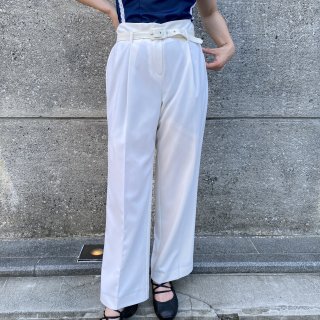 Hi-waist Off white Tuck Pants (Belt set)