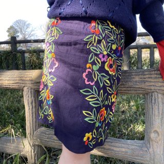 embroidery flower navy linen skirt