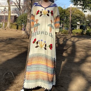 Ecuador embroidery dress 