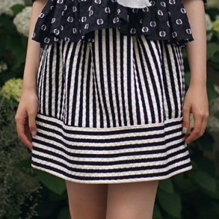 Stripe border flare mini skirt black&white