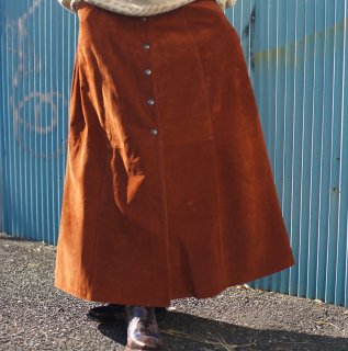 Front button suede long skirt