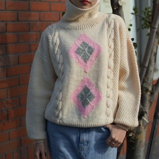 Argyle cable knit sweater