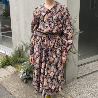 Retro flower dress with belt