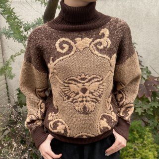 Brown emblem turtle neck knit sweater