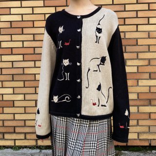 <img class='new_mark_img1' src='https://img.shop-pro.jp/img/new/icons11.gif' style='border:none;display:inline;margin:0px;padding:0px;width:auto;' />Cat embroidery cotton knit cardigan
