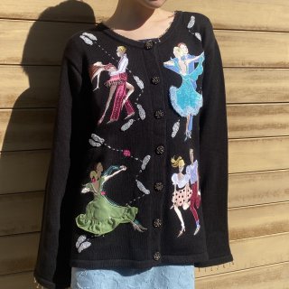 <img class='new_mark_img1' src='https://img.shop-pro.jp/img/new/icons11.gif' style='border:none;display:inline;margin:0px;padding:0px;width:auto;' />Dancing couple cotton knit cardigan