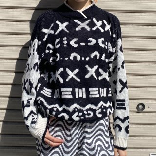 Monotone 80's knit sweater