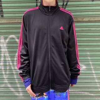 <img class='new_mark_img1' src='https://img.shop-pro.jp/img/new/icons11.gif' style='border:none;display:inline;margin:0px;padding:0px;width:auto;' />ADIDAS black jersey top