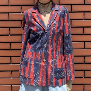 <img class='new_mark_img1' src='https://img.shop-pro.jp/img/new/icons11.gif' style='border:none;display:inline;margin:0px;padding:0px;width:auto;' />Stripe city print tailored jacket