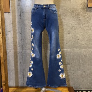 Flower embroidery flare denim pants