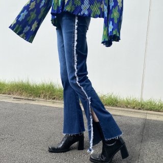 Side fringe slit flare denim pants