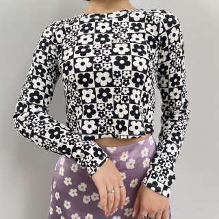 Monotone Daisy top