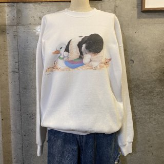 <img class='new_mark_img1' src='https://img.shop-pro.jp/img/new/icons11.gif' style='border:none;display:inline;margin:0px;padding:0px;width:auto;' />Newfoundland white sweatshirt