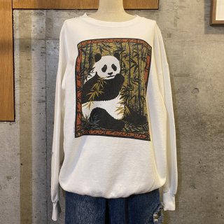 <img class='new_mark_img1' src='https://img.shop-pro.jp/img/new/icons11.gif' style='border:none;display:inline;margin:0px;padding:0px;width:auto;' />Panda white sweatshirt