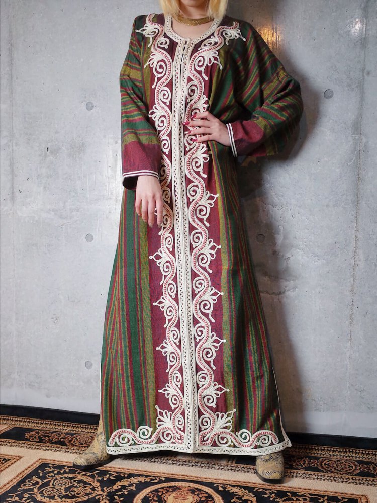 Beautiful Embroidery Kaftan Dress c.1970s