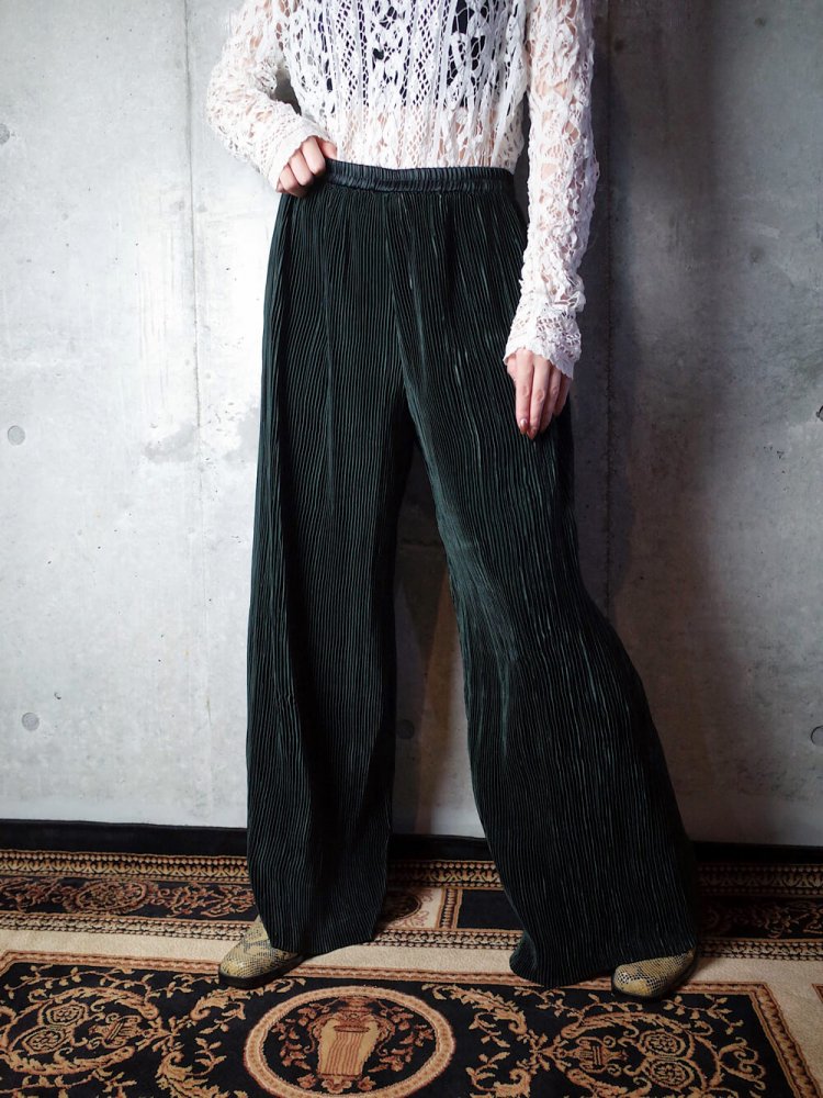 Black Pleats Wide Pants