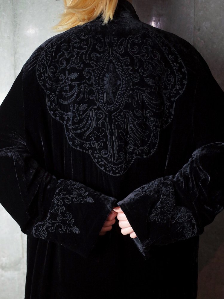 Embroidery Black Velvet Coat