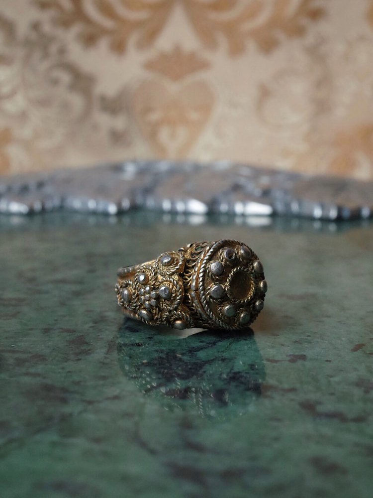 Vintage Art Nouveau Classical Costume Ring c.1960s