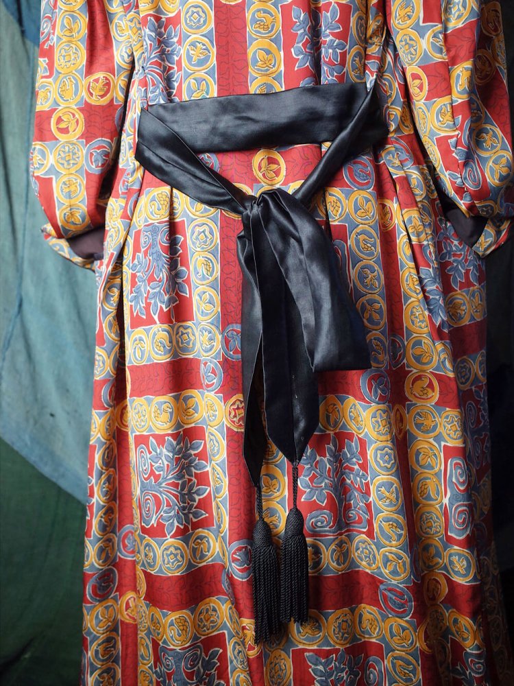 c.1950s Classic Print Pattern Silk Luxury Smoking Gown