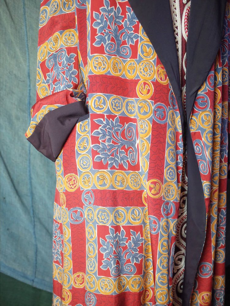 c.1950s Classic Print Pattern Silk Luxury Smoking Gown