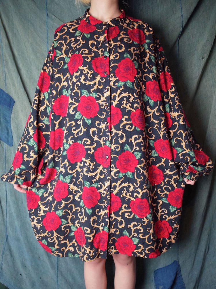 Rose  Arabesque Rayon Big Silhouette Shirt