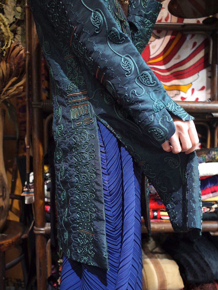 Embroidery Silk/Rayon Long China Jacket