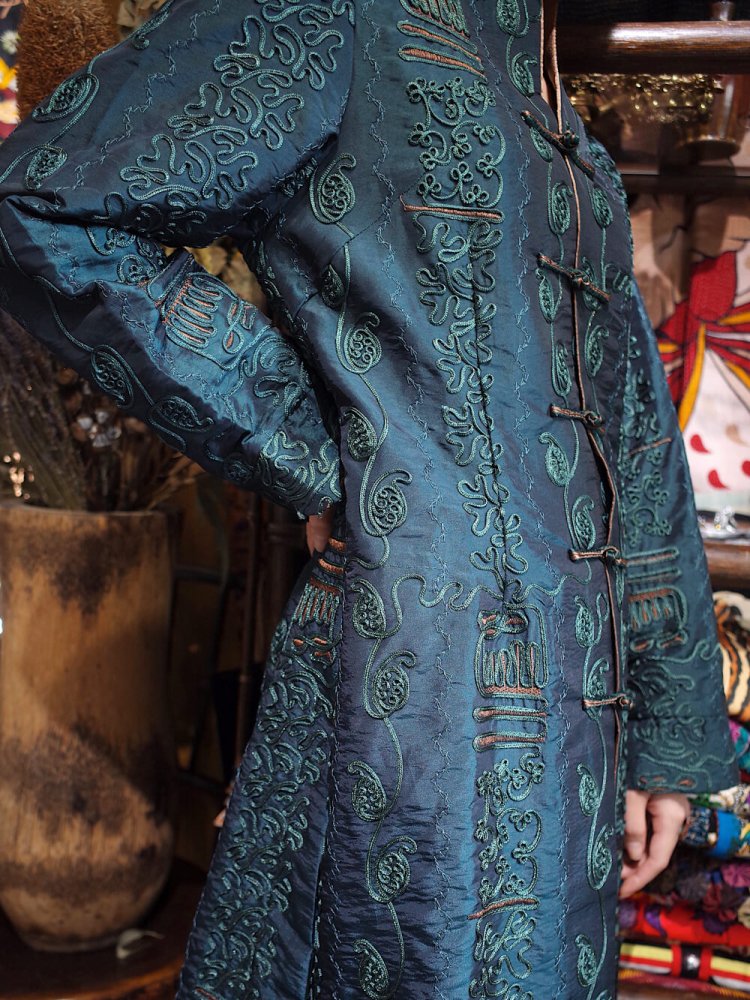 Embroidery Silk/Rayon Long China Jacket