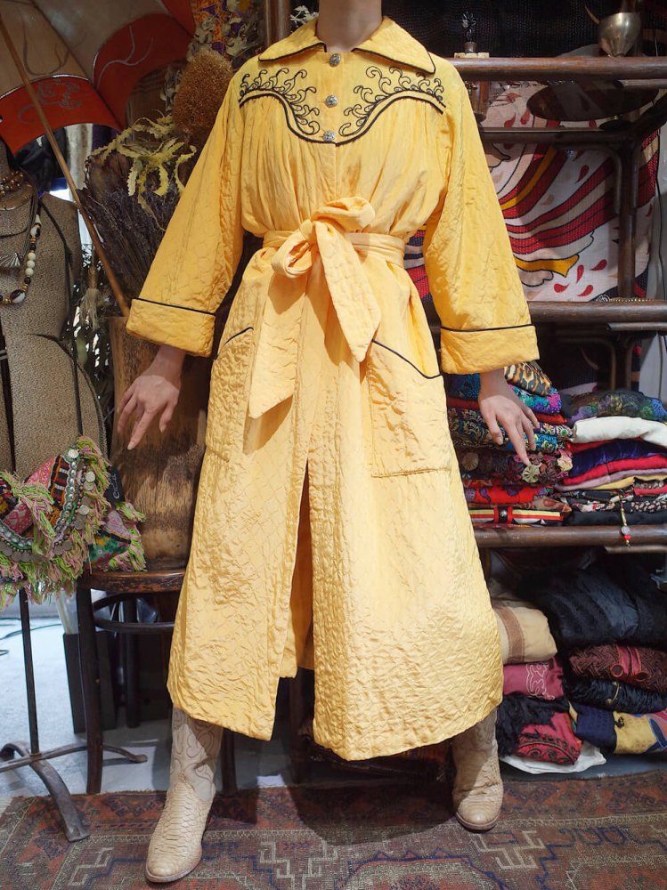 c.1940s Yellow Quilting Embroidery Gown / Dress