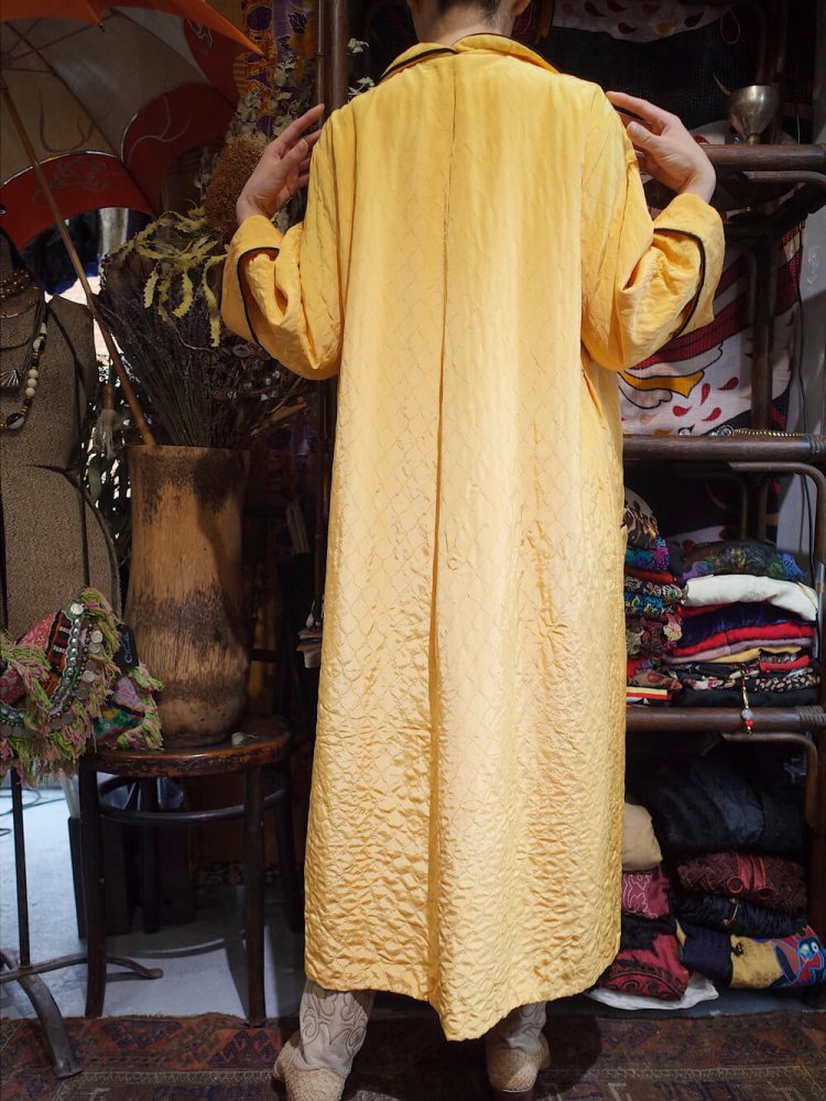 c.1940s Yellow Quilting Embroidery Gown / Dress