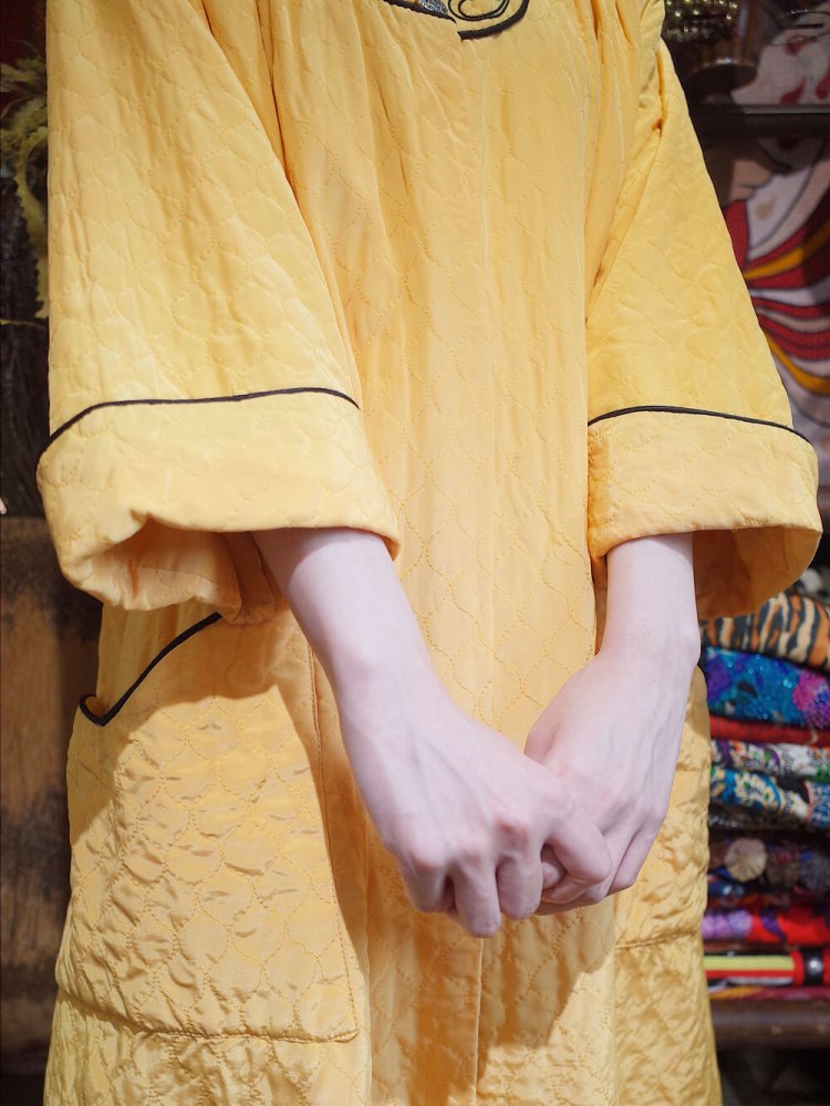 c.1940s Yellow Quilting Embroidery Gown / Dress