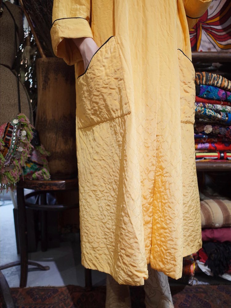 c.1940s Yellow Quilting Embroidery Gown / Dress