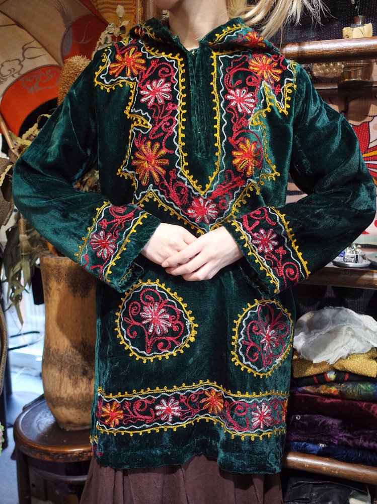 c.1970s India Embroidery Deep Green Velvet Hoodie