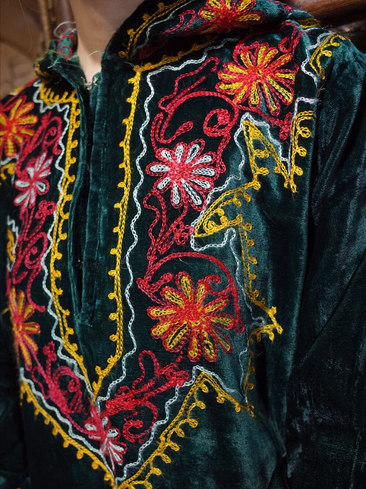 c.1970s India Embroidery Deep Green Velvet Hoodie