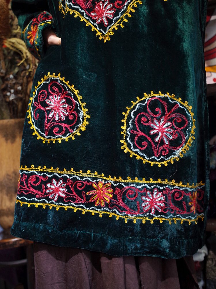 c.1970s India Embroidery Deep Green Velvet Hoodie