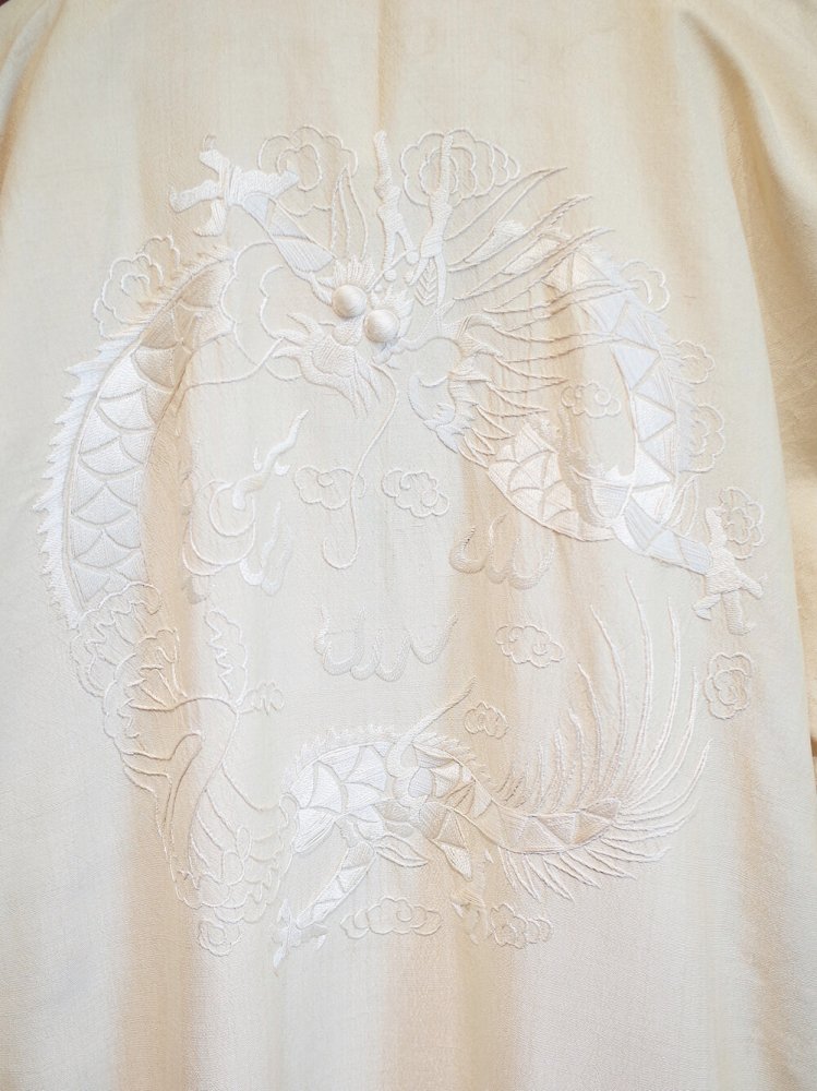 c.1920s White Dragon Embroidery Gown