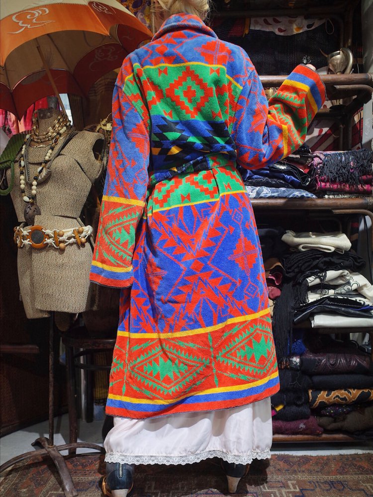 Native Rug Pattern Pile Gown Coat