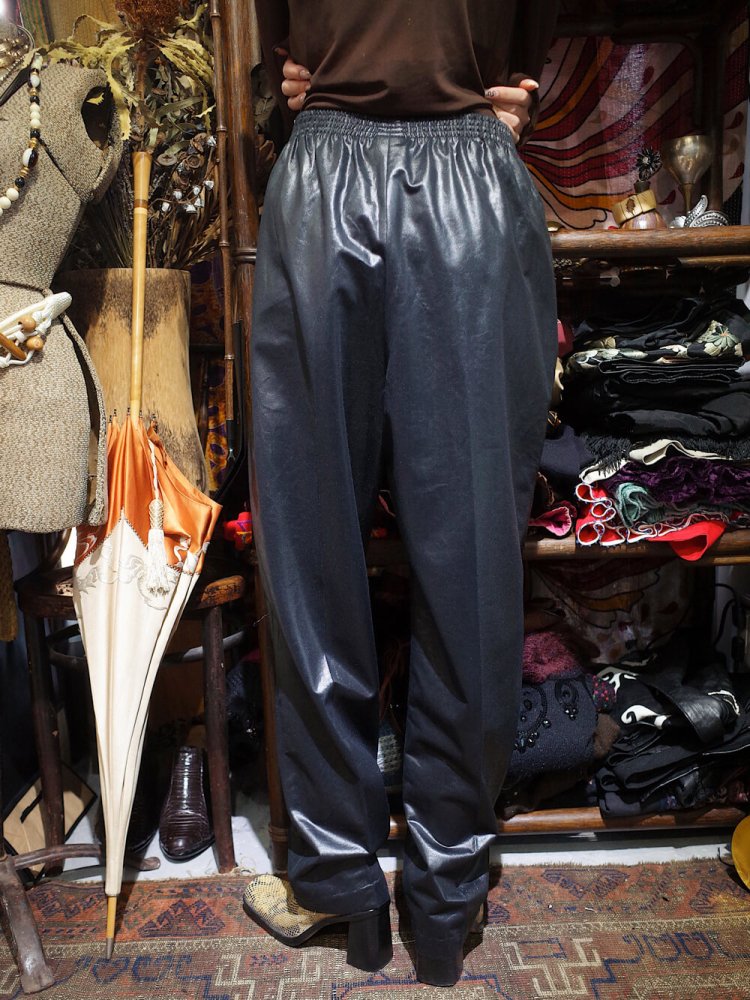 Black Coating Tapered Pants