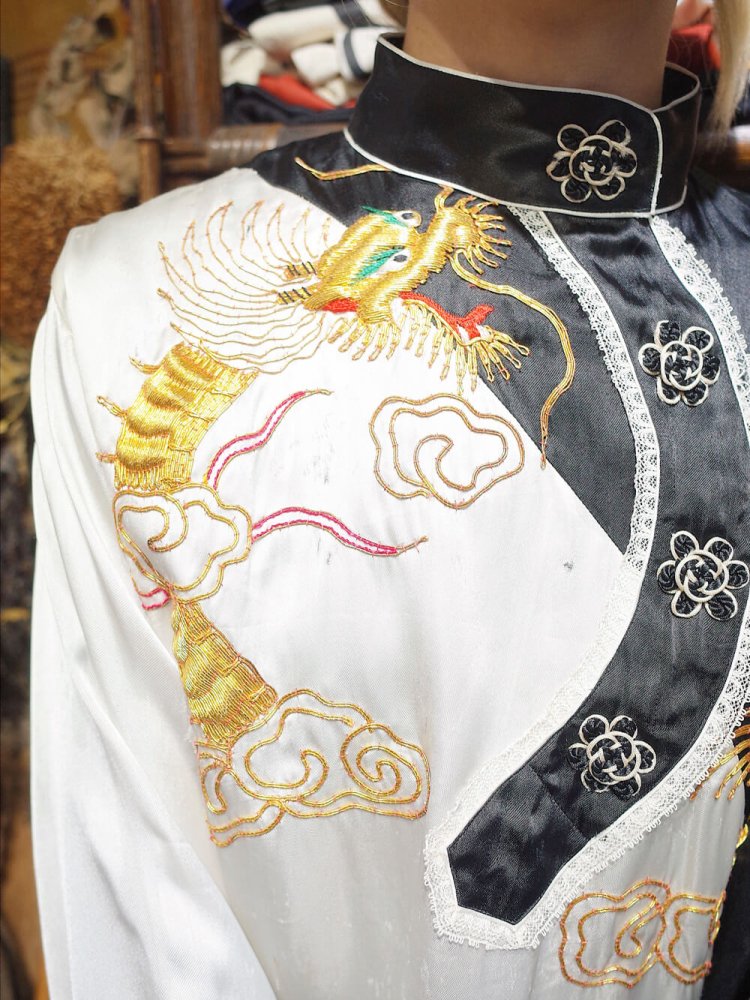 c.1940-50s Dragon Chinese Embroidery Bi-color Pullover