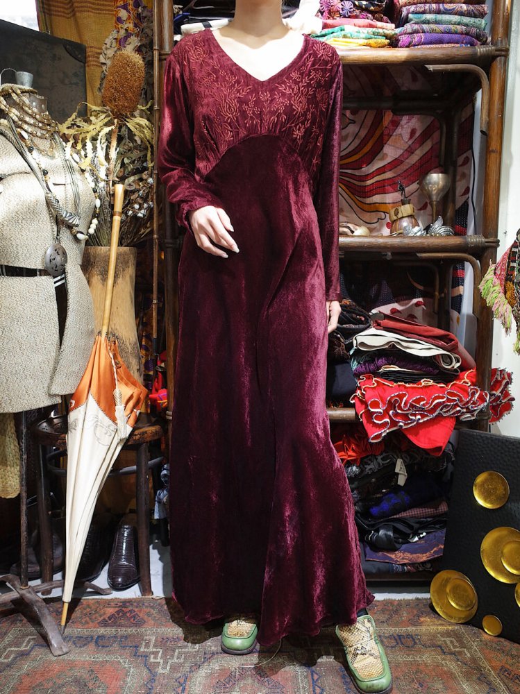 Embroidery Bordeaux Velvet Dress