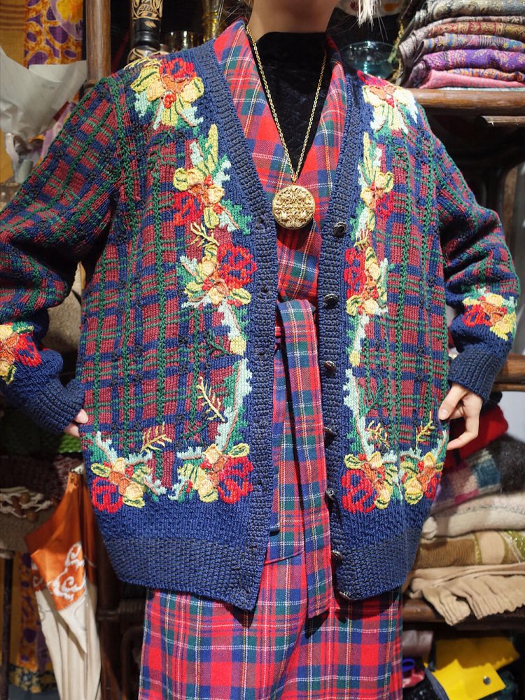 Hand Knitted in URUGUAY Plaid  Flower Knit Cardigan