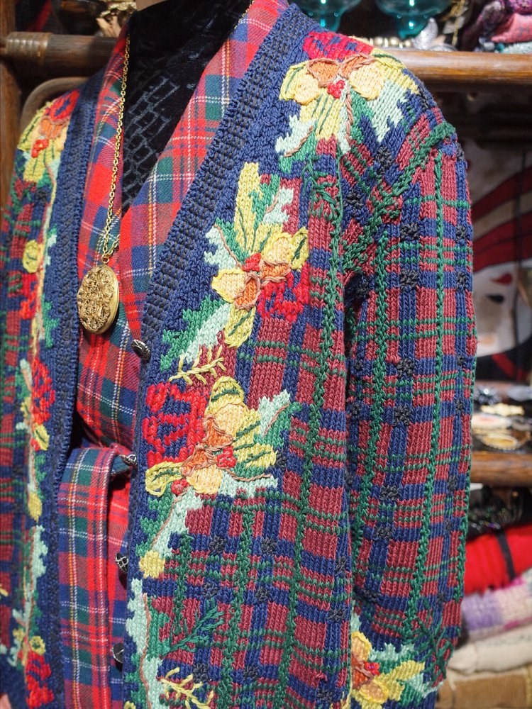 Hand Knitted in URUGUAY Plaid  Flower Knit Cardigan