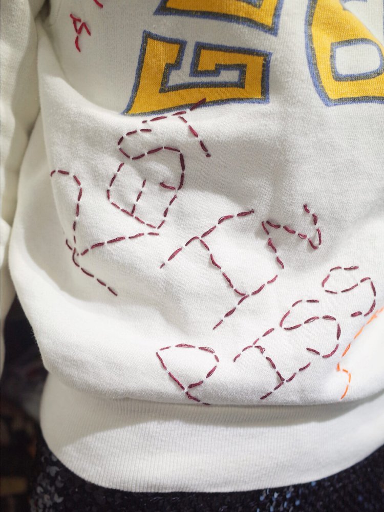 c.1960s Vintage Hand Embroidery Cute Sweat