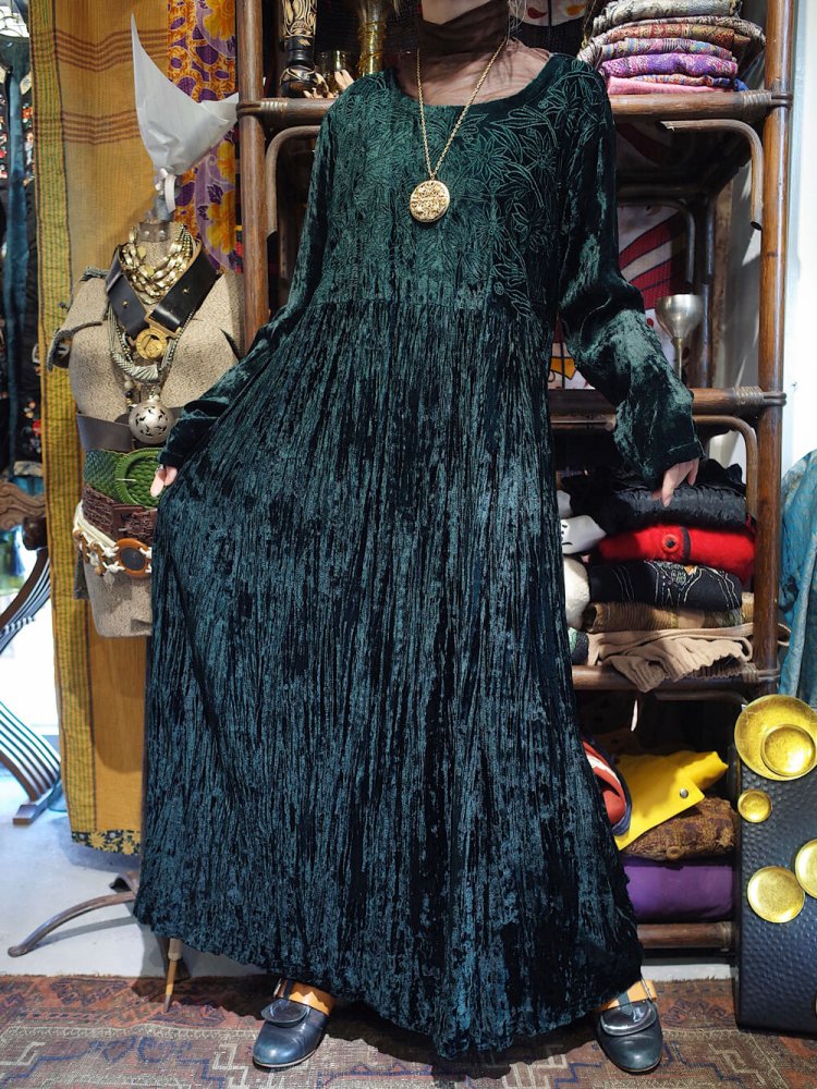 Deep Green Velvet Embroidery Dress