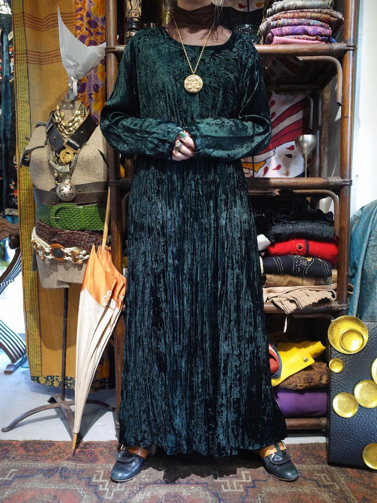 Deep Green Velvet Embroidery Dress