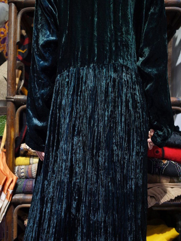 Deep Green Velvet Embroidery Dress