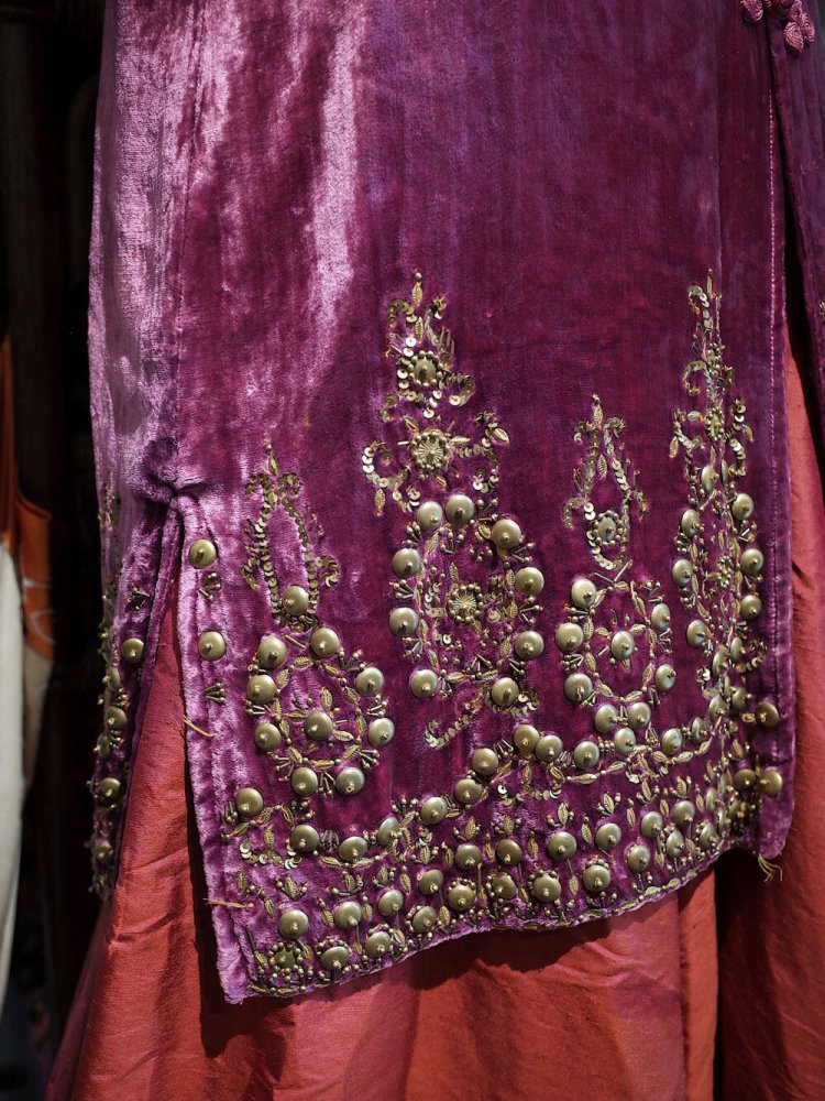 c.1960s Smoky Pink Velvet Chinese Metal Bijou Embroidery Gown