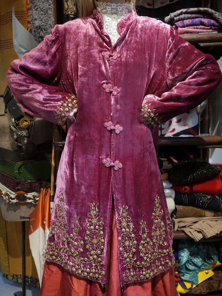 c.1960s Smoky Pink Velvet Chinese Metal Bijou Embroidery Gown